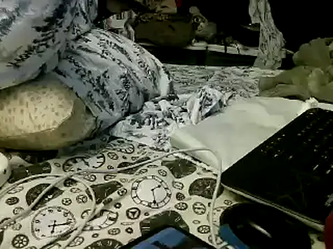 WHITEDAROSE online show from February 3, 2025, 6:17 pm