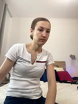 Snapshot of KateRedgar chatting on October 12, 2025, 8:46 am KateRedgar online show from October 12, 2025, 8:46 am