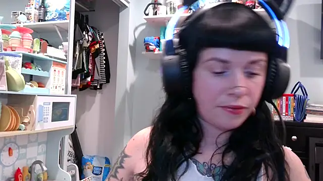 Marcelinegoddess online show from February 5, 2025, 4:16 am