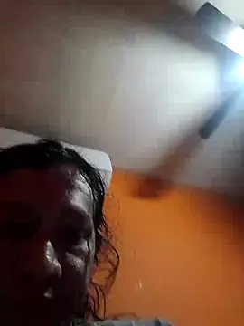 miicheele32 online show from February 8, 2025, 8:09 am