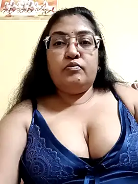 Snapshot of LAVERNIYA_ chatting on December 1, 2024, 7:14 pm LAVERNIYA  online show from December 1, 2024, 7:14 pm