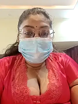 Snapshot of LAVERNIYA_ chatting on January 2, 2025, 2:24 pm LAVERNIYA  online show from January 2, 2025, 2:24 pm