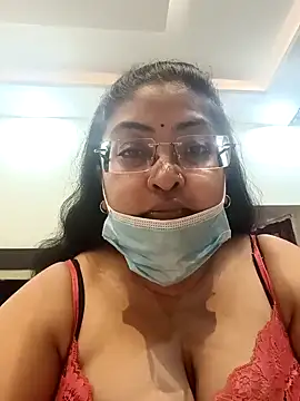 Snapshot of LAVERNIYA_ chatting on January 4, 2025, 1:31 am LAVERNIYA  online show from January 4, 2025, 1:31 am