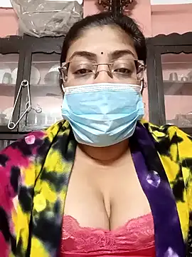 Snapshot of LAVERNIYA_ chatting on January 6, 2025, 7:13 pm LAVERNIYA  online show from January 6, 2025, 7:13 pm