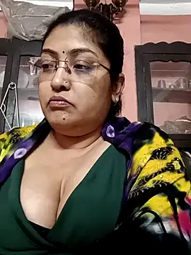 Snapshot of LAVERNIYA_ chatting on January 11, 2025, 7:05 pm LAVERNIYA  online show from January 11, 2025, 7:05 pm