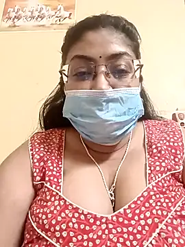 Snapshot of LAVERNIYA_ chatting on January 22, 2025, 9:35 am LAVERNIYA  online show from January 22, 2025, 9:35 am