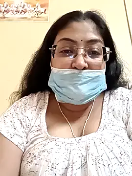 Snapshot of LAVERNIYA_ chatting on February 8, 2025, 7:59 am LAVERNIYA  online show from February 8, 2025, 7:59 am