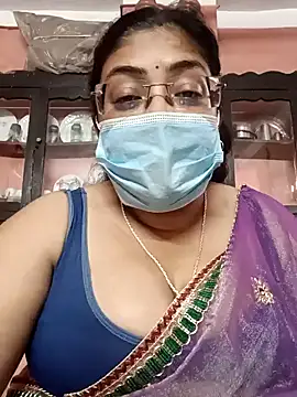 Snapshot of LAVERNIYA_ chatting on March 1, 2025, 10:34 am LAVERNIYA  online show from March 1, 2025, 10:34 am