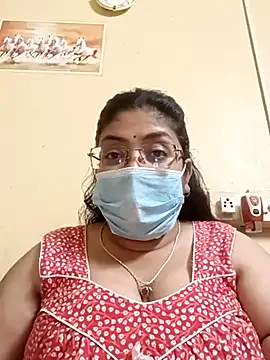 Snapshot of LAVERNIYA_ chatting on March 2, 2025, 2:43 pm LAVERNIYA  online show from March 2, 2025, 2:43 pm