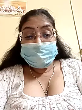 Snapshot of LAVERNIYA_ chatting on March 3, 2025, 12:27 pm LAVERNIYA  online show from March 3, 2025, 12:27 pm