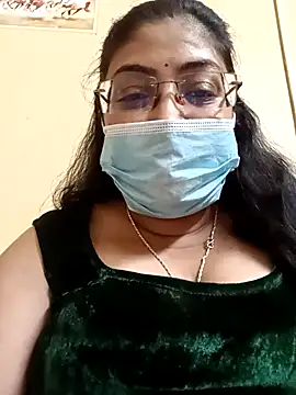 Snapshot of LAVERNIYA_ chatting on March 5, 2025, 12:00 pm LAVERNIYA  online show from March 5, 2025, 12:00 pm