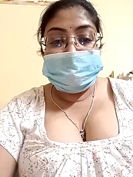 Snapshot of LAVERNIYA_ chatting on March 5, 2025, 3:07 pm LAVERNIYA  online show from March 5, 2025, 3:07 pm