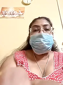 Snapshot of LAVERNIYA_ chatting on March 19, 2025, 12:34 pm LAVERNIYA  online show from March 19, 2025, 12:34 pm