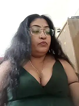 Snapshot of LAVERNIYA_ chatting on September 16, 2025, 11:44 am LAVERNIYA  online show from September 16, 2025, 11:44 am