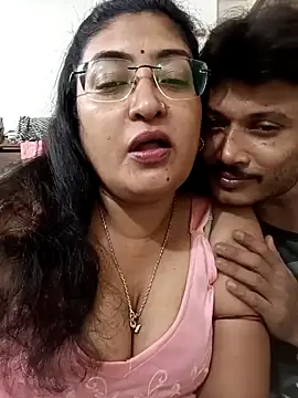 Snapshot of LAVERNIYA_ chatting on September 25, 2025, 8:56 pm LAVERNIYA  online show from September 25, 2025, 8:56 pm