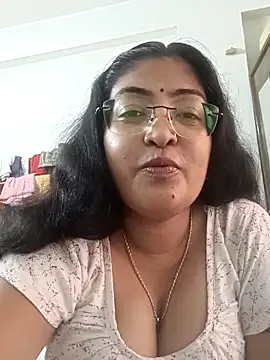 Snapshot of LAVERNIYA_ chatting on October 12, 2025, 9:41 am LAVERNIYA  online show from October 12, 2025, 9:41 am
