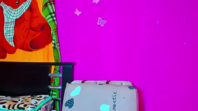 Snapshot of Joselyn_x44 chatting on March 14, 2025, 11:53 pm Joselyn x44 online show from March 14, 2025, 11:53 pm