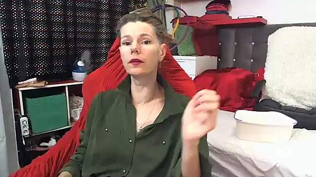 kellyterapy online show from February 10, 2025, 6:03 pm