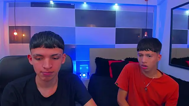 Snapshot of Juan_Nd_Steven chatting on December 12, 2024, 4:26 am Juan Nd Steven online show from December 12, 2024, 4:26 am