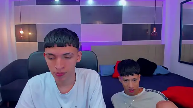 Snapshot of Juan_Nd_Steven chatting on December 28, 2024, 4:19 am Juan Nd Steven online show from December 28, 2024, 4:19 am