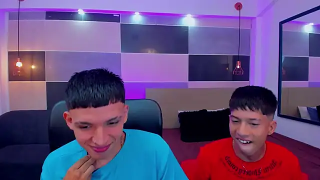 Snapshot of Juan_Nd_Steven chatting on December 31, 2024, 4:06 am Juan Nd Steven online show from December 31, 2024, 4:06 am