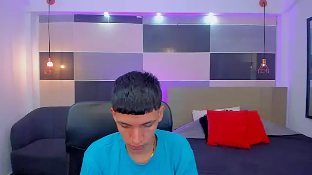 Snapshot of Juan_Nd_Steven chatting on January 5, 2025, 12:10 pm Juan Nd Steven online show from January 5, 2025, 12:10 pm