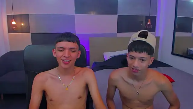 Snapshot of Juan_Nd_Steven chatting on January 8, 2025, 7:24 am Juan Nd Steven online show from January 8, 2025, 7:24 am