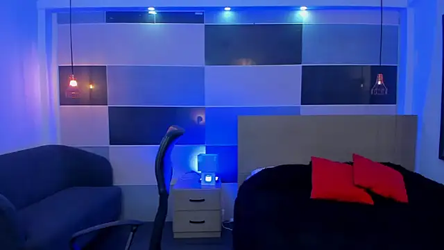 Snapshot of Juan_Nd_Steven chatting on January 17, 2025, 4:39 am Juan Nd Steven online show from January 17, 2025, 4:39 am