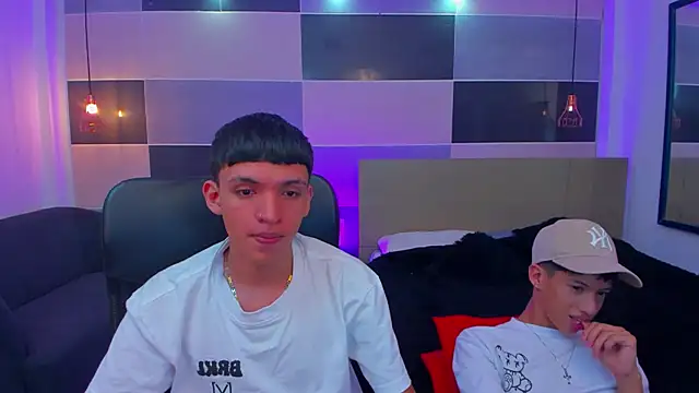 Snapshot of Juan_Nd_Steven chatting on January 23, 2025, 7:11 am Juan Nd Steven online show from January 23, 2025, 7:11 am