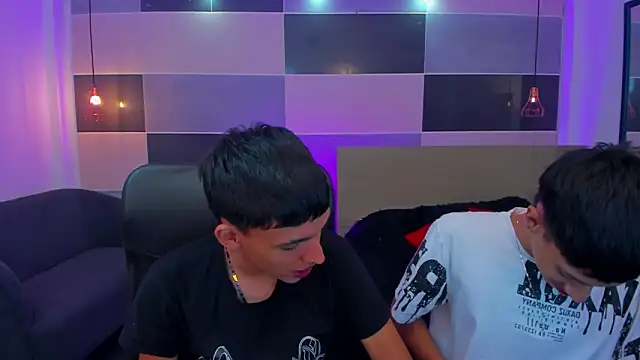 Snapshot of Juan_Nd_Steven chatting on January 25, 2025, 12:16 pm Juan Nd Steven online show from January 25, 2025, 12:16 pm