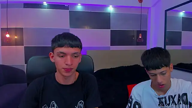 Snapshot of Juan_Nd_Steven chatting on January 25, 2025, 3:20 pm Juan Nd Steven online show from January 25, 2025, 3:20 pm