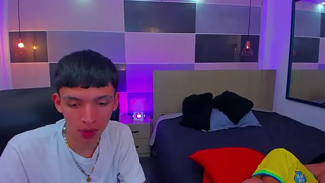 Snapshot of Juan_Nd_Steven chatting on January 28, 2025, 7:11 am Juan Nd Steven online show from January 28, 2025, 7:11 am