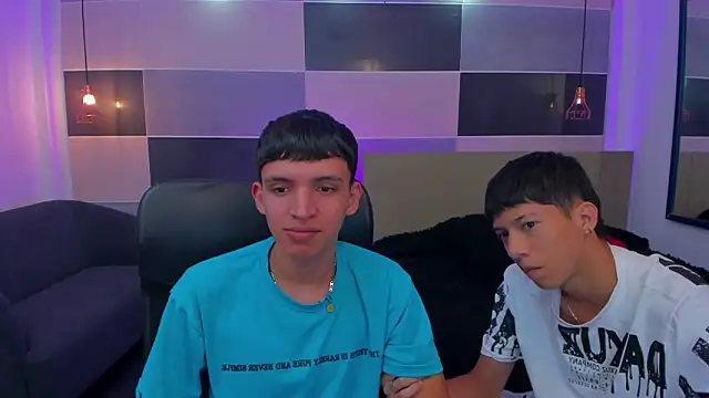 Snapshot of Juan_Nd_Steven chatting on February 2, 2025, 12:46 pm Juan Nd Steven online show from February 2, 2025, 12:46 pm