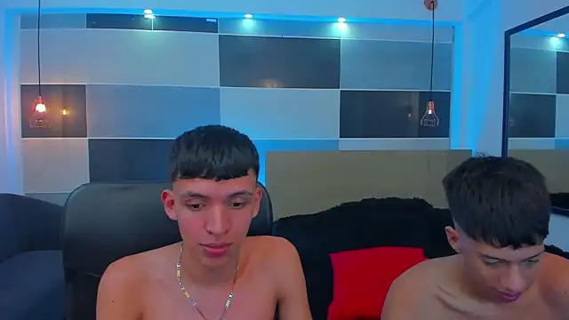 Snapshot of Juan_Nd_Steven chatting on February 5, 2025, 7:18 am Juan Nd Steven online show from February 5, 2025, 7:18 am