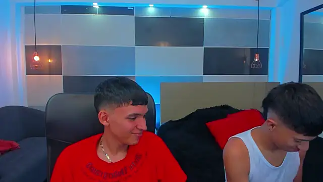 Snapshot of Juan_Nd_Steven chatting on February 6, 2025, 4:21 am Juan Nd Steven online show from February 6, 2025, 4:21 am