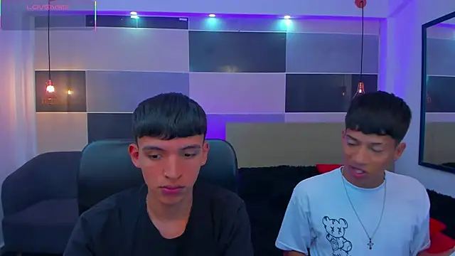 Snapshot of Juan_Nd_Steven chatting on March 13, 2025, 4:38 am Juan Nd Steven online show from March 13, 2025, 4:38 am