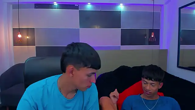 Snapshot of Juan_Nd_Steven chatting on March 14, 2025, 7:26 am Juan Nd Steven online show from March 14, 2025, 7:26 am