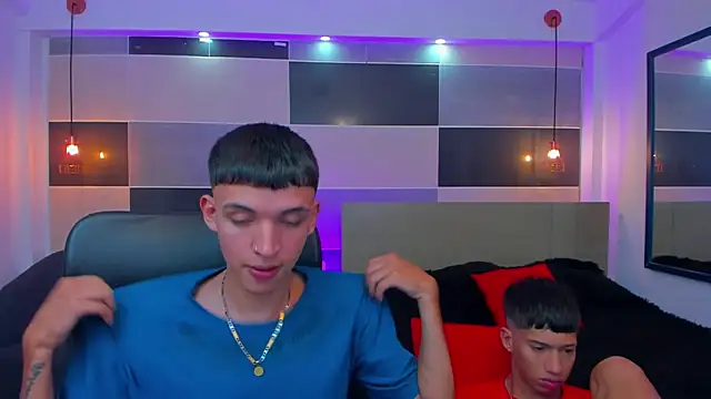 Snapshot of Juan_Nd_Steven chatting on March 22, 2025, 4:24 am Juan Nd Steven online show from March 22, 2025, 4:24 am