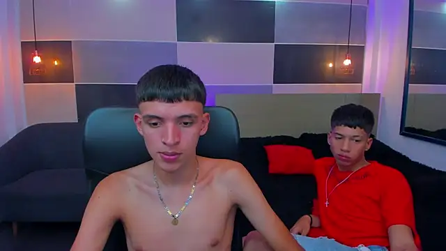 Snapshot of Juan_Nd_Steven chatting on March 22, 2025, 7:25 am Juan Nd Steven online show from March 22, 2025, 7:25 am