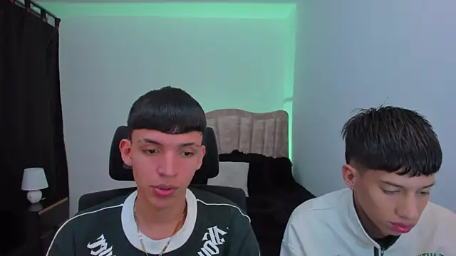 Snapshot of Juan_Nd_Steven chatting on September 13, 2025, 3:28 am Juan Nd Steven online show from September 13, 2025, 3:28 am