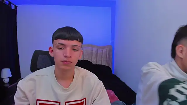 Snapshot of Juan_Nd_Steven chatting on September 18, 2025, 4:14 am Juan Nd Steven online show from September 18, 2025, 4:14 am