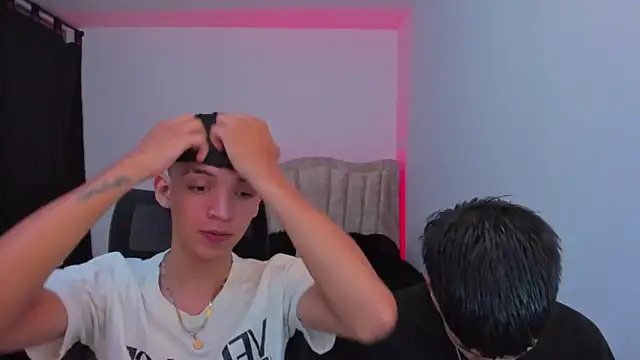 Snapshot of Juan_Nd_Steven chatting on September 19, 2025, 1:51 am Juan Nd Steven online show from September 19, 2025, 1:51 am