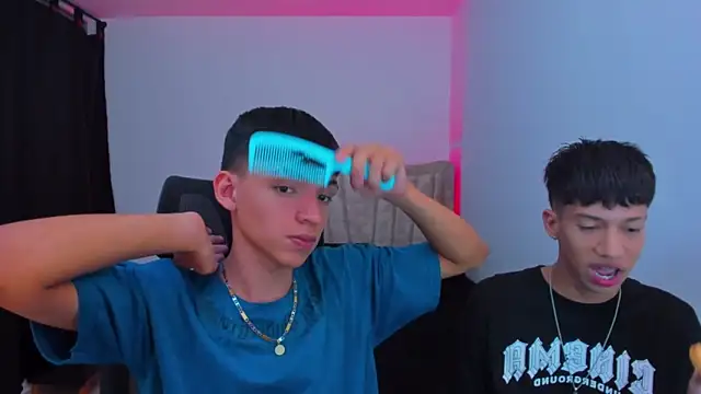 Snapshot of Juan_Nd_Steven chatting on September 25, 2025, 4:16 am Juan Nd Steven online show from September 25, 2025, 4:16 am