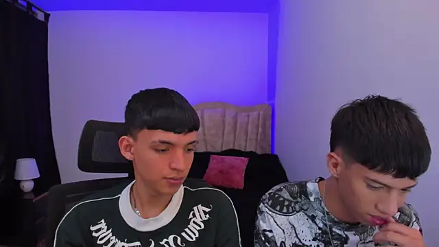 Snapshot of Juan_Nd_Steven chatting on September 26, 2025, 4:27 am Juan Nd Steven online show from September 26, 2025, 4:27 am