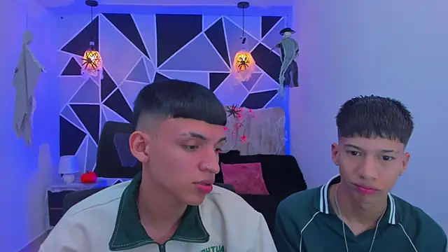 Snapshot of Juan_Nd_Steven chatting on October 17, 2025, 11:07 pm Juan Nd Steven online show from October 17, 2025, 11:07 pm