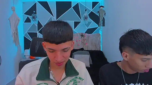 Snapshot of Juan_Nd_Steven chatting on October 24, 2025, 3:58 am Juan Nd Steven online show from October 24, 2025, 3:58 am