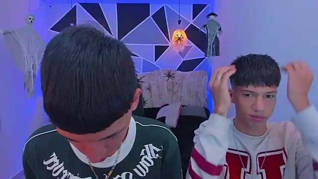 Snapshot of Juan_Nd_Steven chatting on October 25, 2025, 4:09 am Juan Nd Steven online show from October 25, 2025, 4:09 am