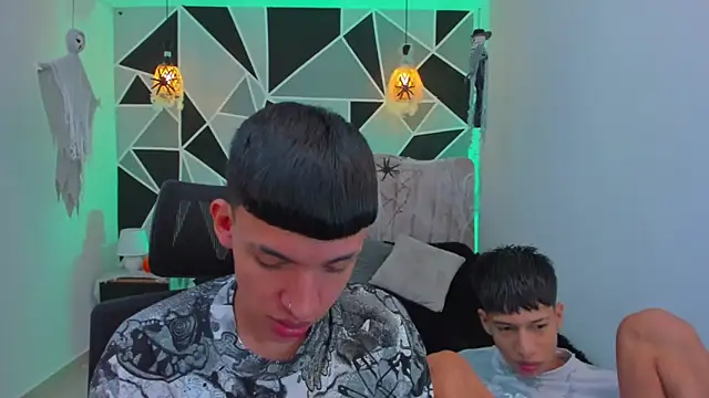 Snapshot of Juan_Nd_Steven chatting on October 29, 2025, 4:26 am Juan Nd Steven online show from October 29, 2025, 4:26 am