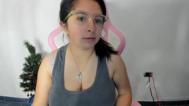 Snapshot of _Angelinaandrade_ chatting on December 4, 2024, 11:08 am Angelinaandrade online show from December 4, 2024, 11:08 am