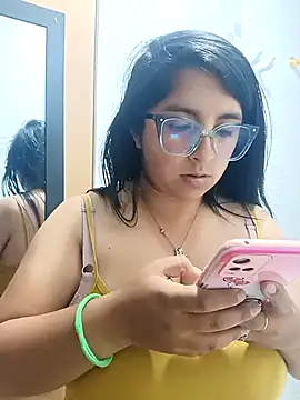 Snapshot of _Angelinaandrade_ chatting on September 25, 2025, 1:09 am Angelinaandrade online show from September 25, 2025, 1:09 am